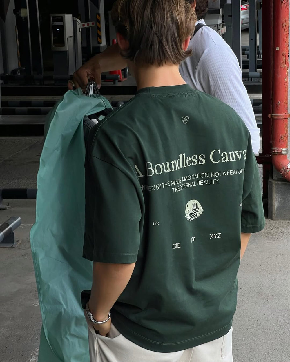 T-shirt A Boundless Canvas Green · 240 GSM · Oversized Fit