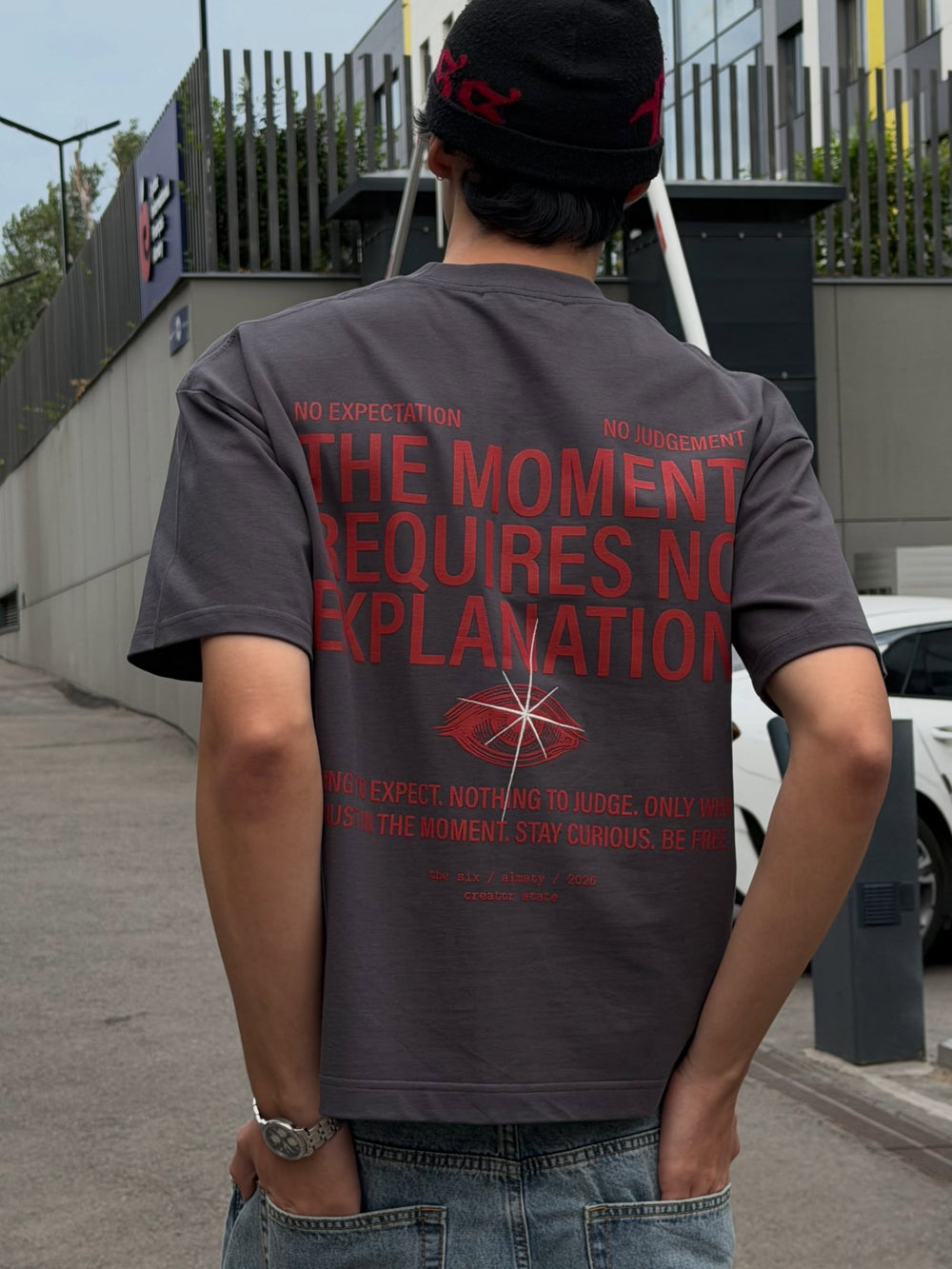 T-shirt The moment requires no explanation