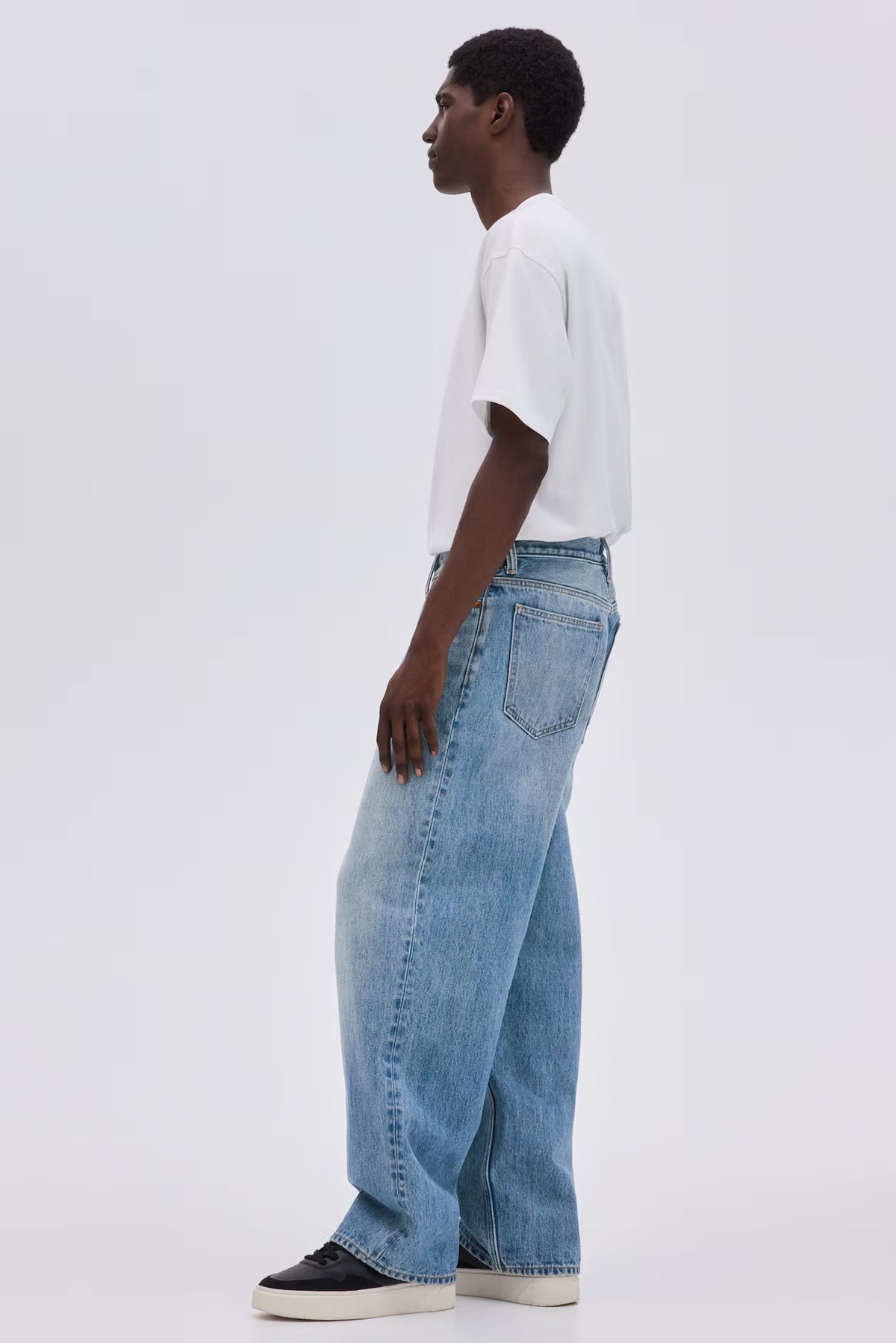 Relaxed Baggy Fit Jeans · Denim Blue · Waist 30–38 in