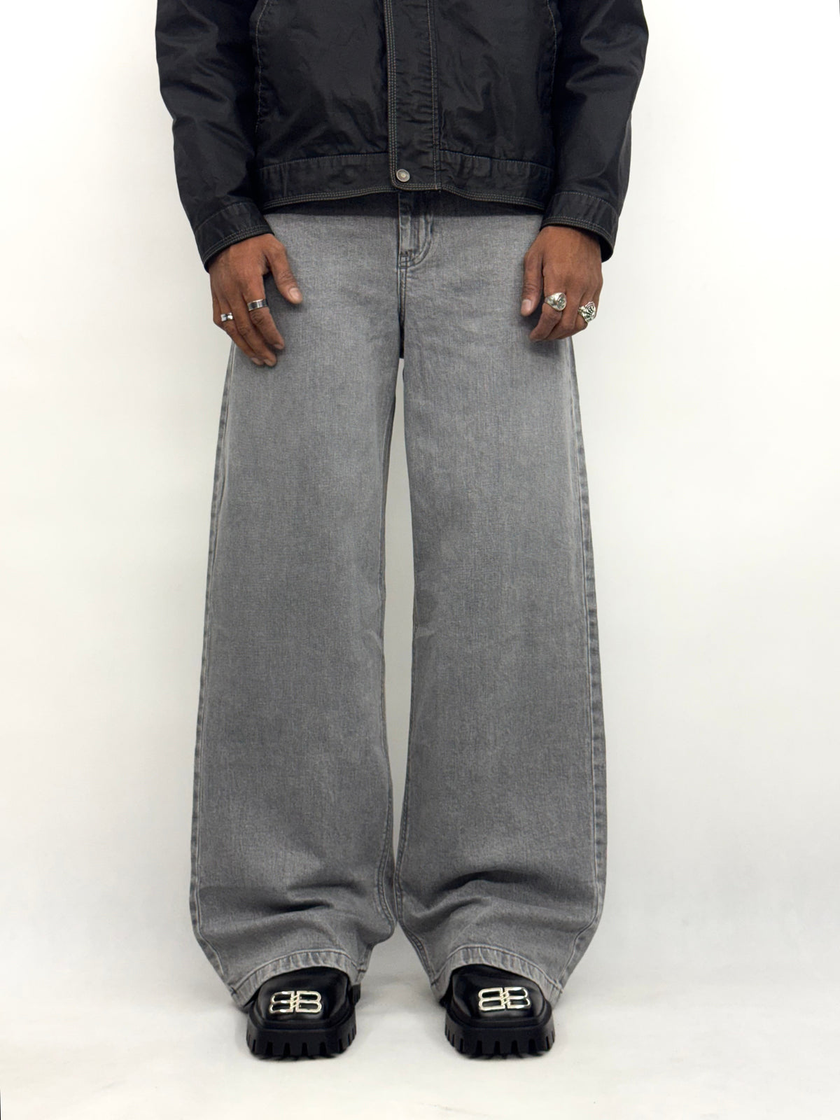 Baggy Fit Jeans · Ash Wash · Waist 30–38 in