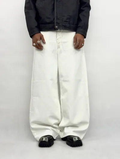 Wide Leg Jeans · White · Waist 30–46 in