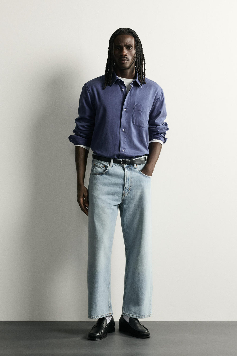 Loose-Fit Cropped Jeans (2)