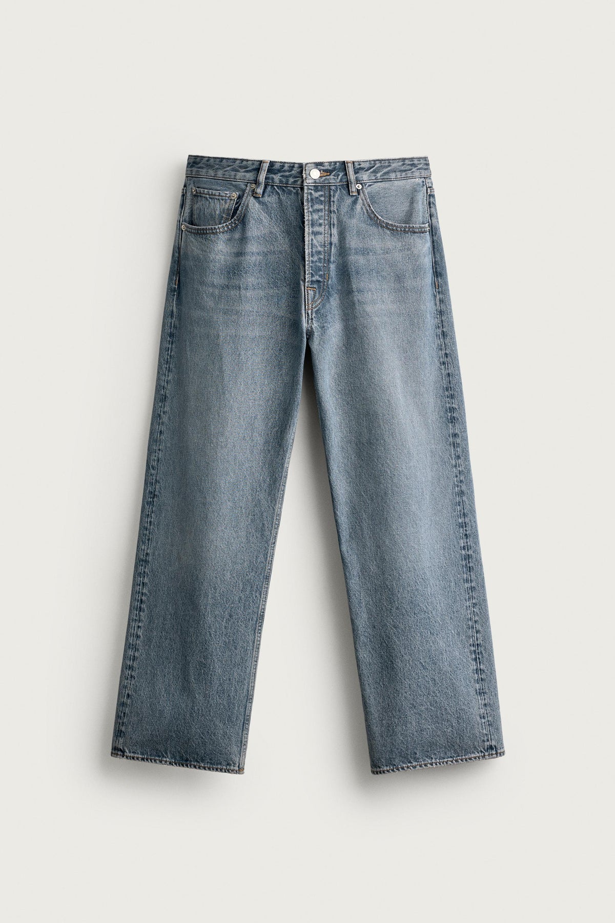 Loose Fit Jeans