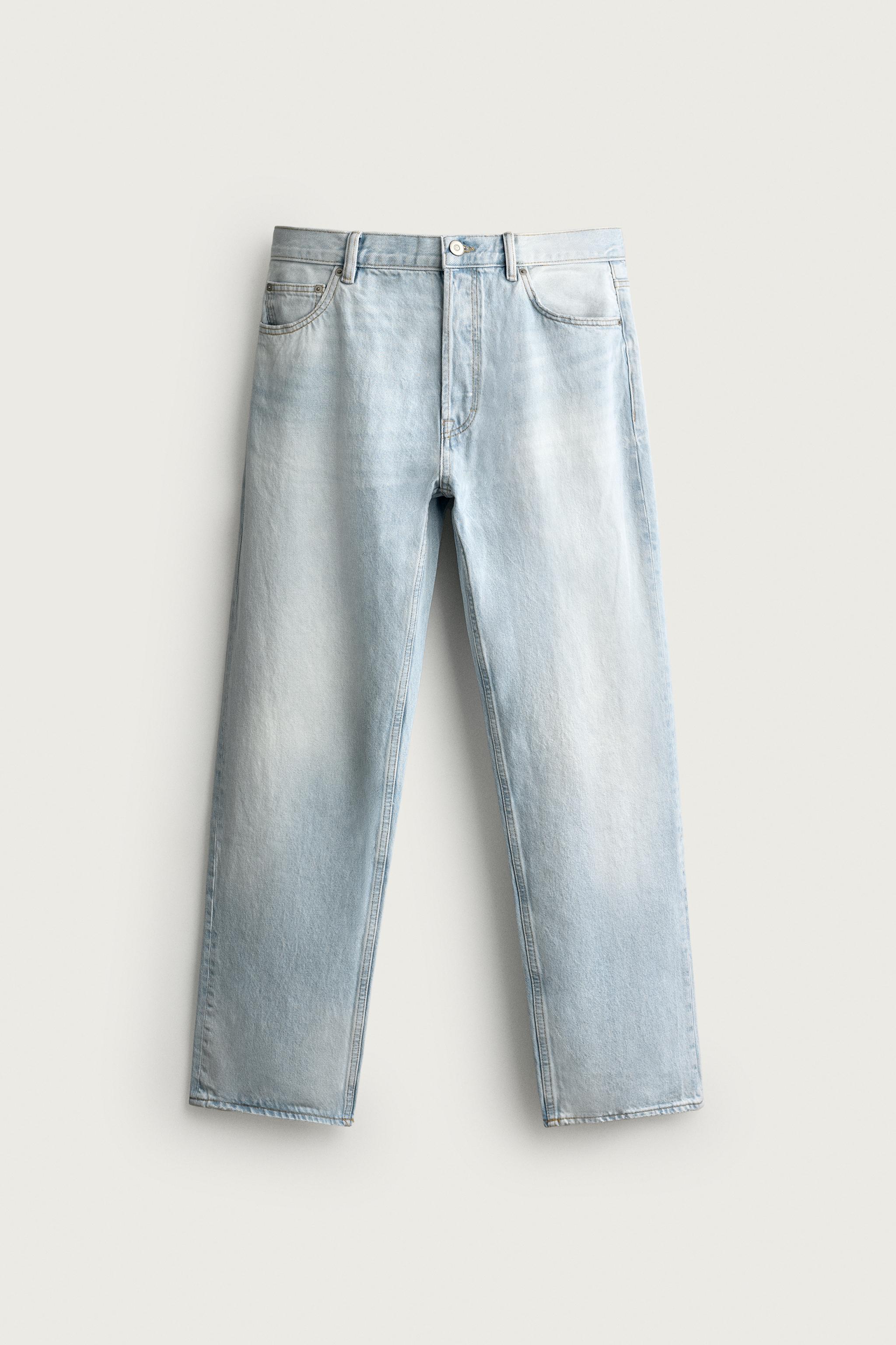 Straight-Leg Jeans (3)